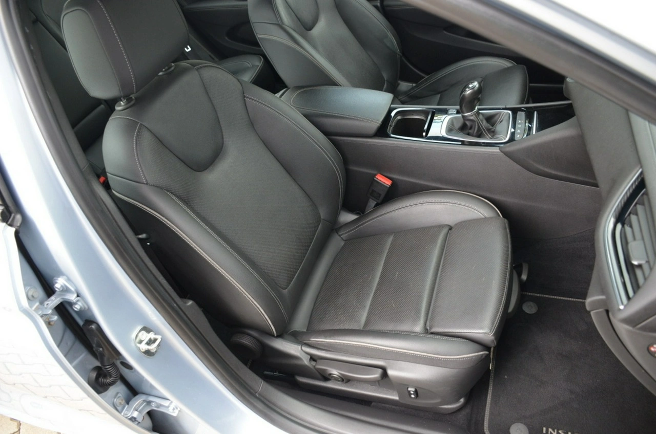 Opel Insignia - Zdjęcie 24