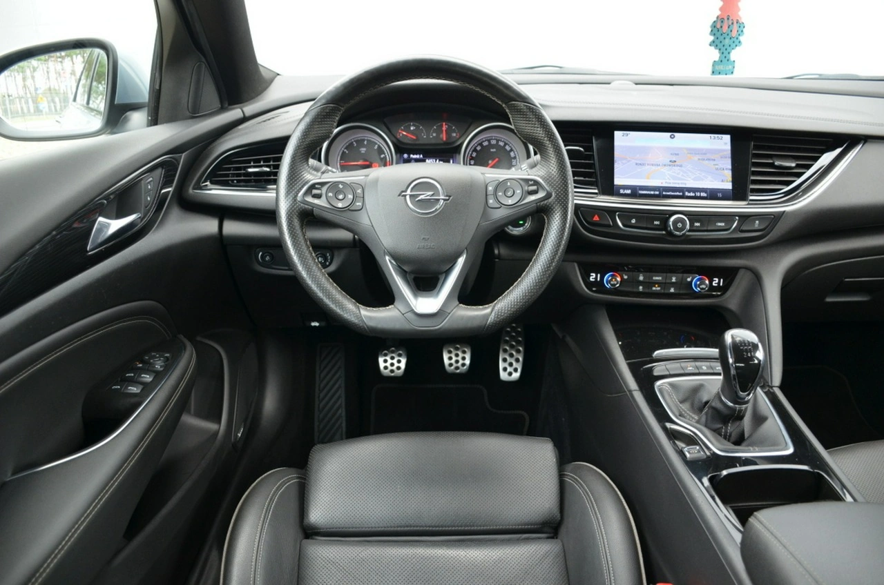 Opel Insignia - Zdjęcie 26