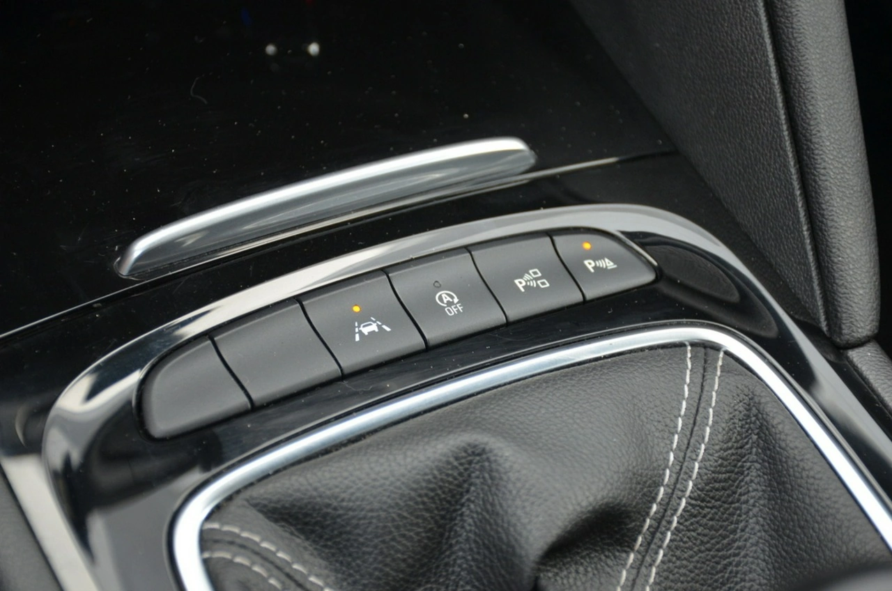 Opel Insignia - Zdjęcie 36
