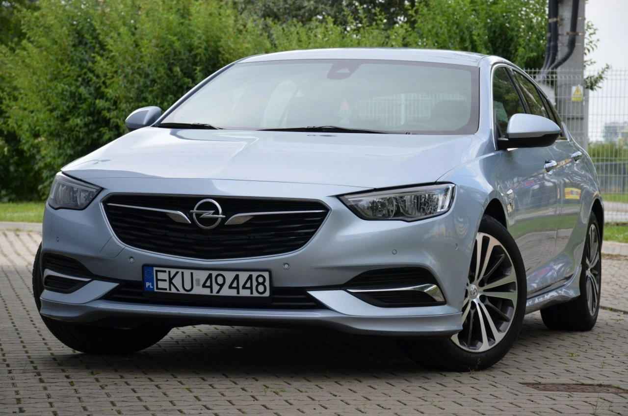 Opel Insignia - Główne zdjęcie