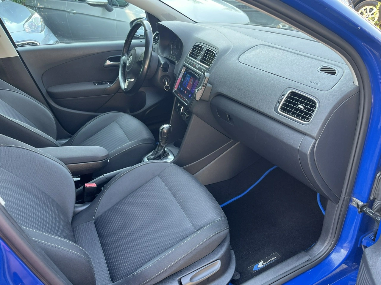 Volkswagen Polo - Zdjęcie 15