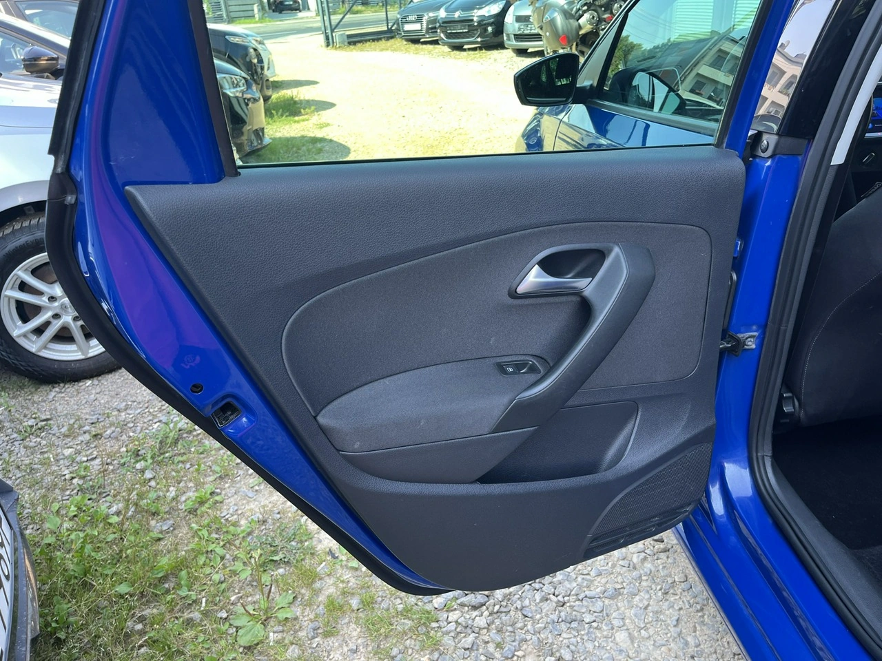Volkswagen Polo - Zdjęcie 24