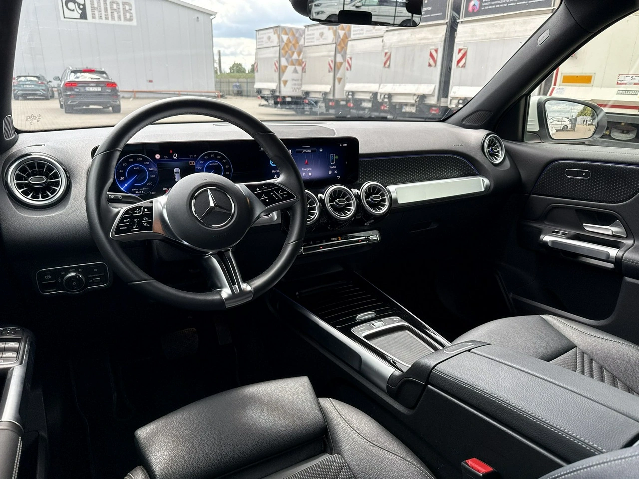 Mercedes EQB - Zdjęcie 12