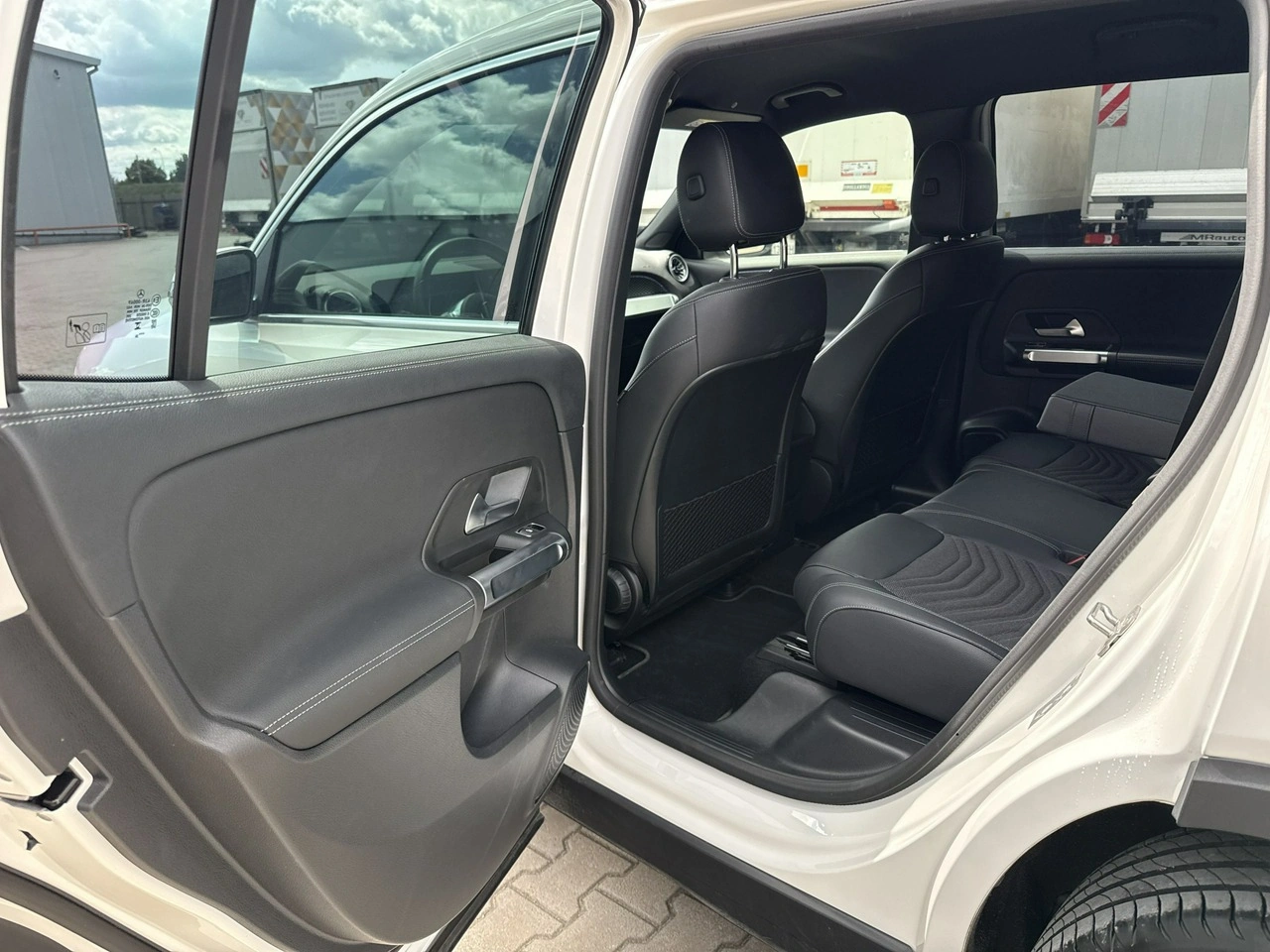Mercedes EQB - Zdjęcie 13