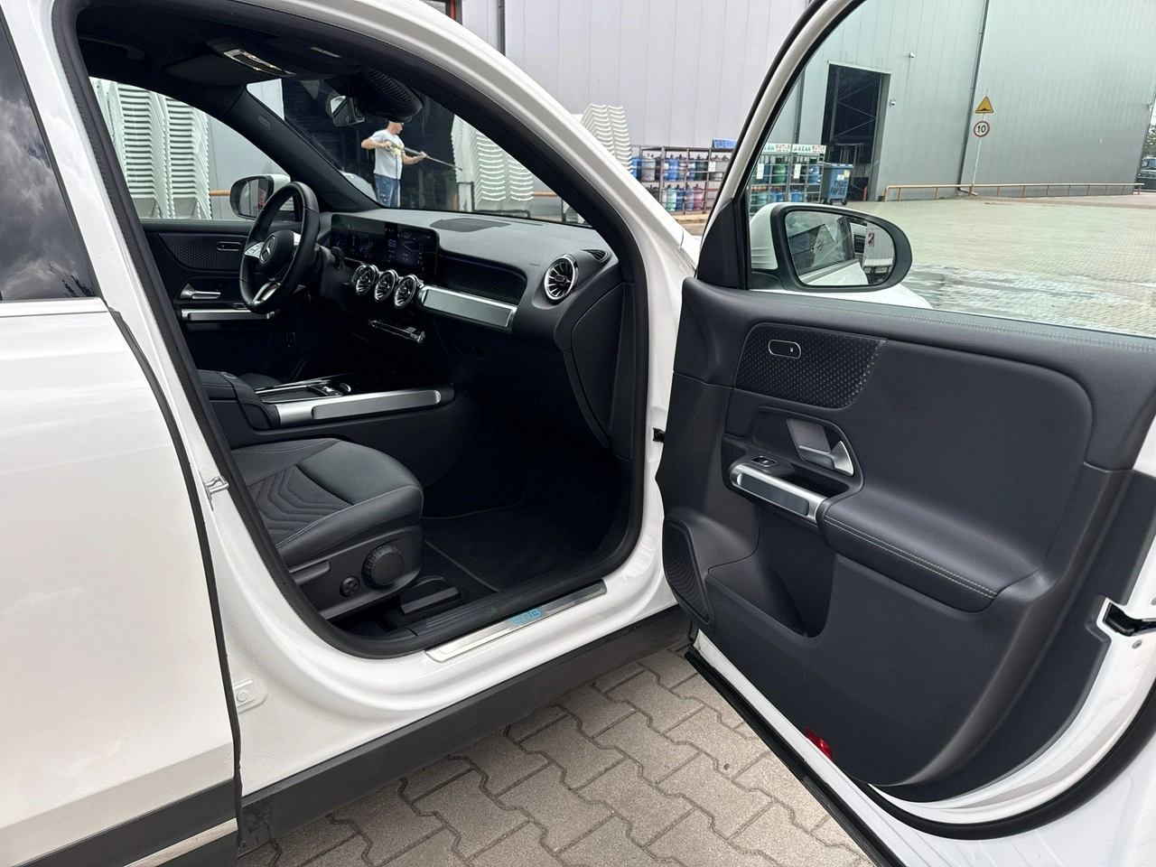 Mercedes EQB - Zdjęcie 19
