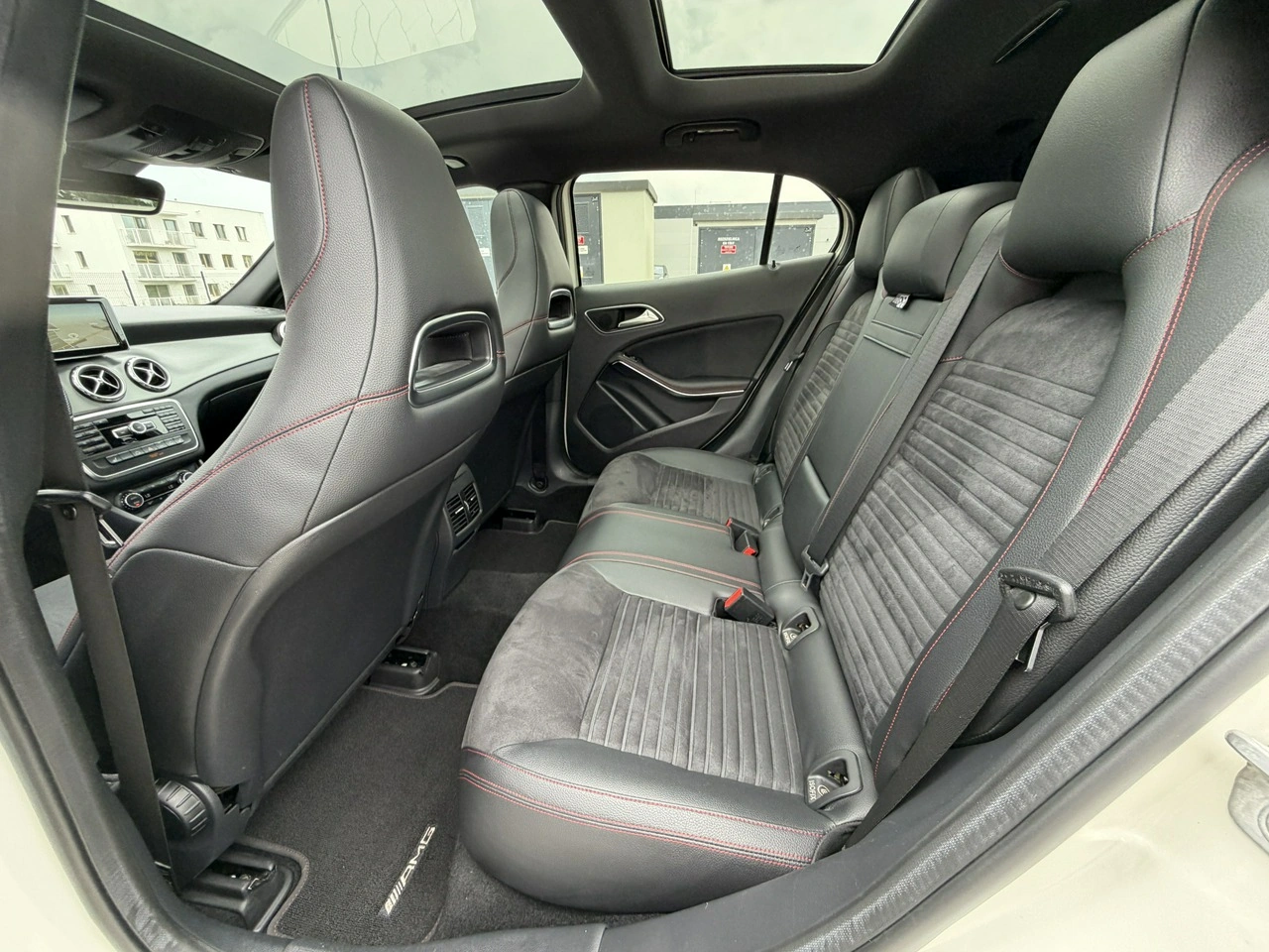 Mercedes GLA 220 - Zdjęcie 31