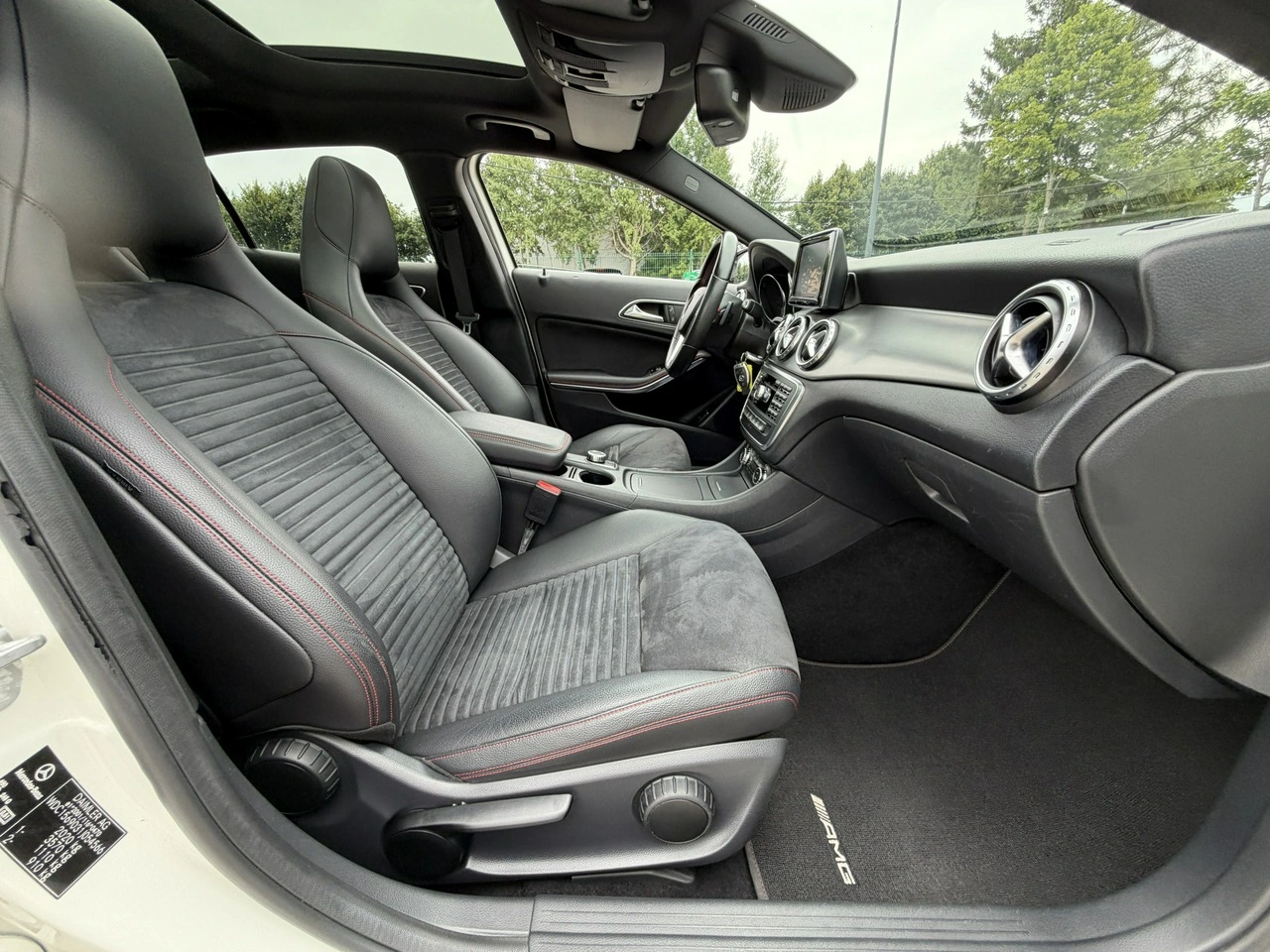 Mercedes GLA 220 - Zdjęcie 34
