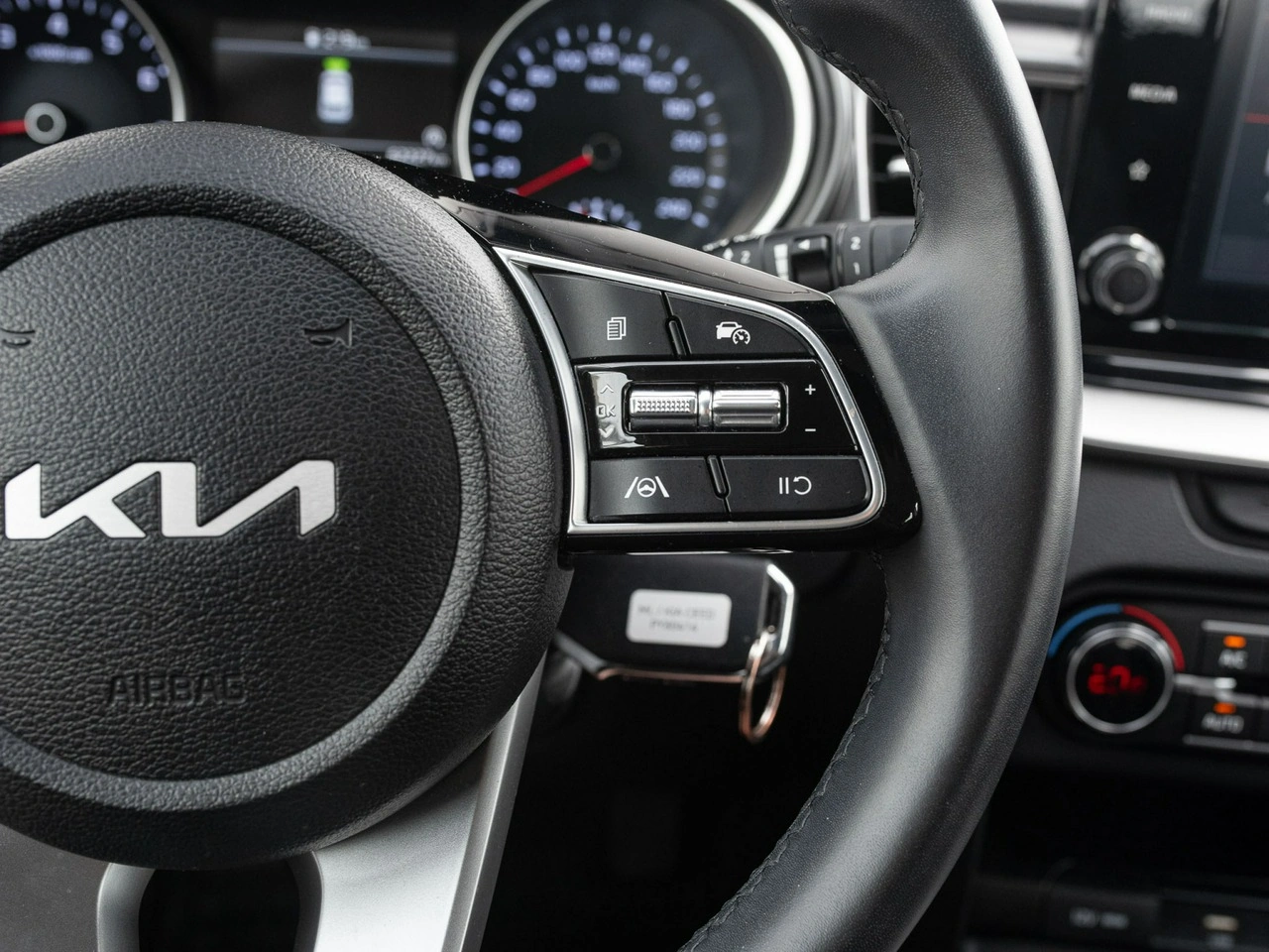 Kia Ceed - Zdjęcie 13