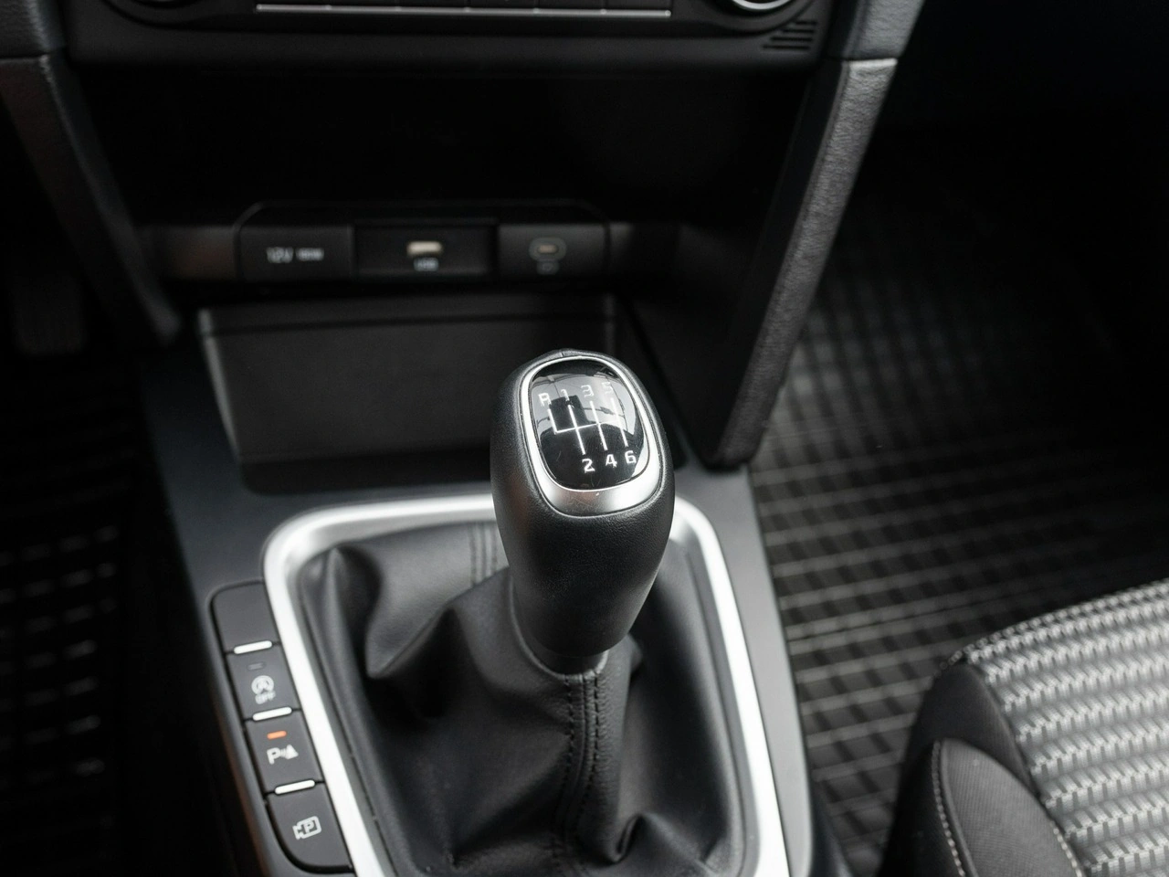 Kia Ceed - Zdjęcie 15