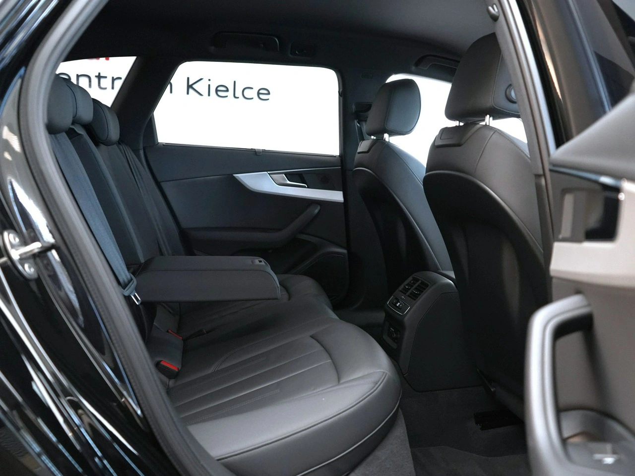 Audi A4 - Zdjęcie 29