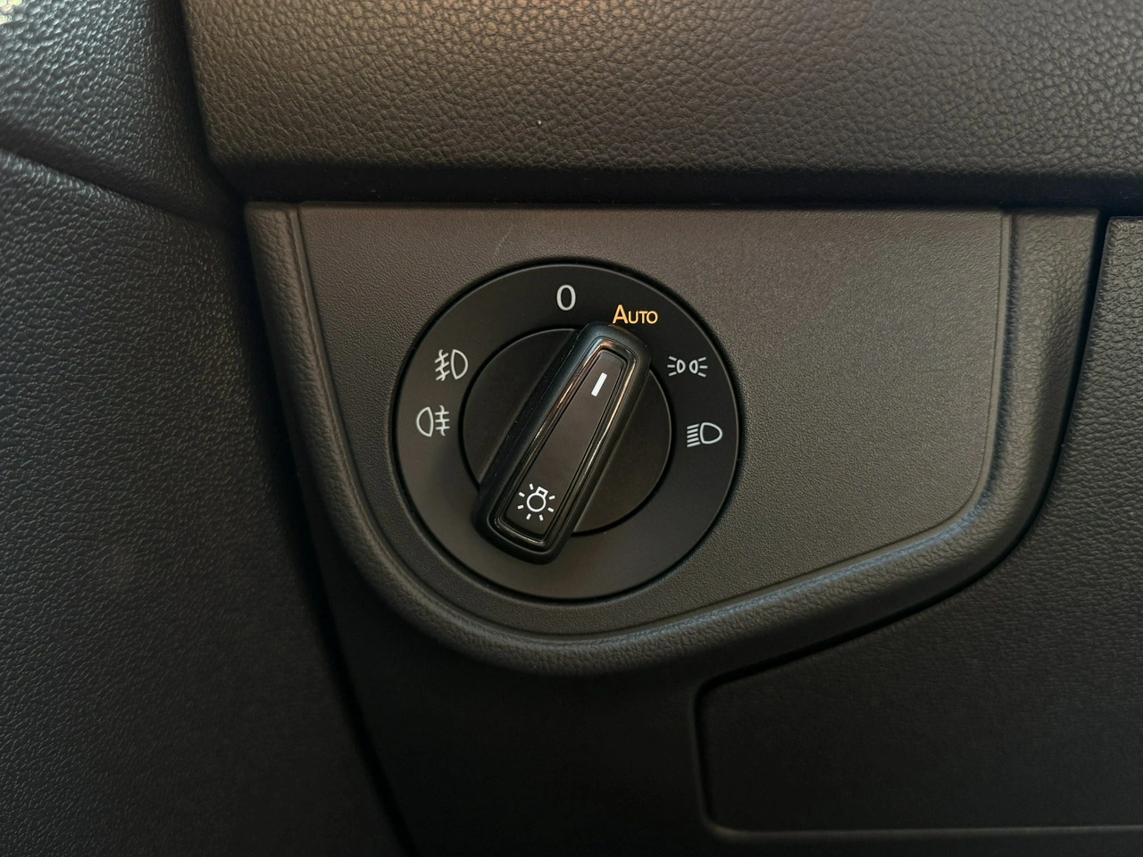Volkswagen Taigo - Zdjęcie 14