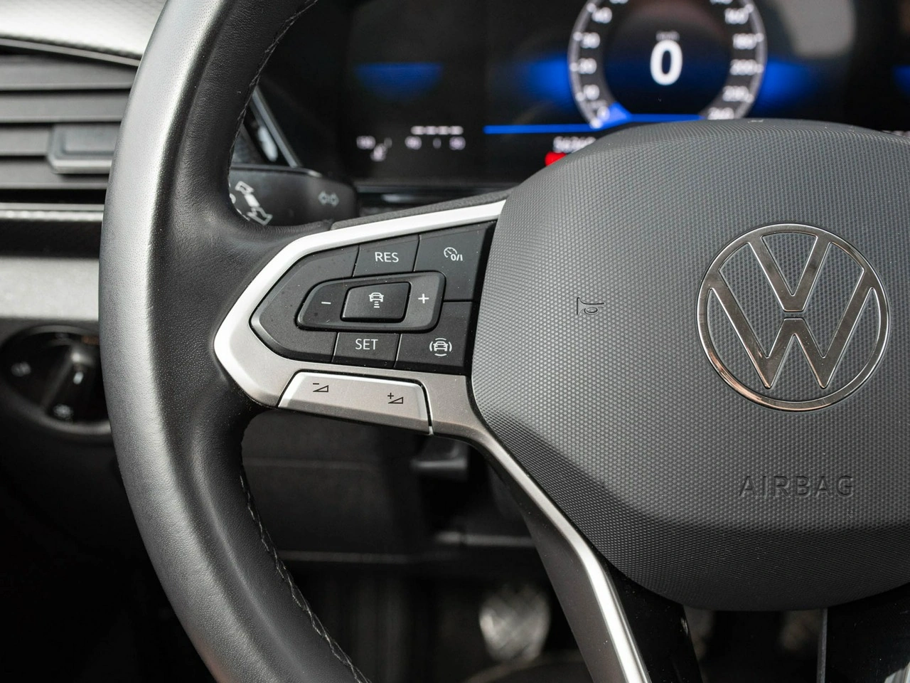 Volkswagen T-Cross - Zdjęcie 12