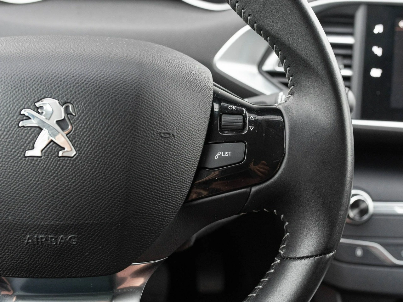 Peugeot 308 SW - Zdjęcie 13