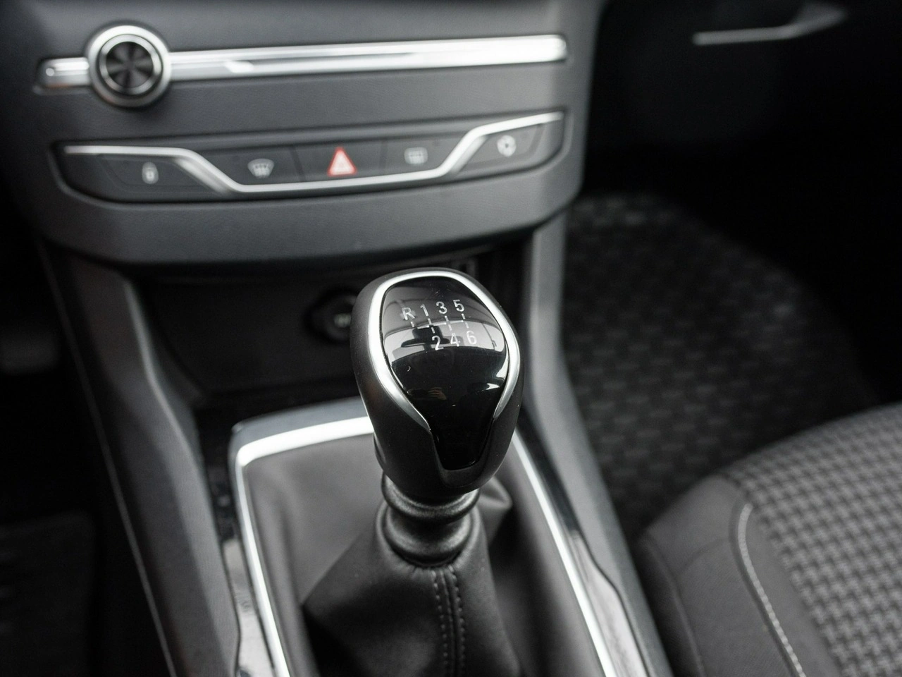Peugeot 308 SW - Zdjęcie 14