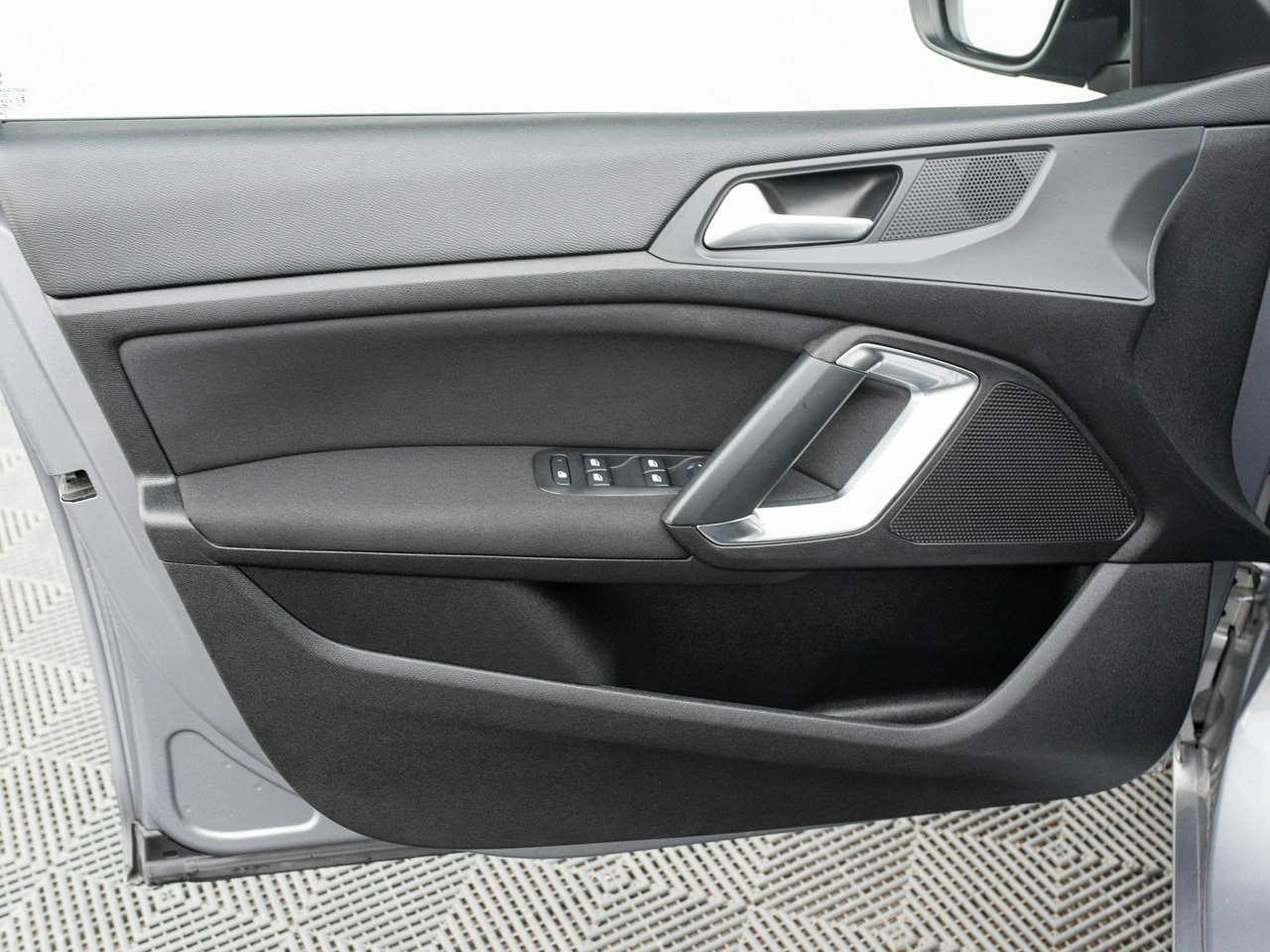 Peugeot 308 SW - Zdjęcie 8