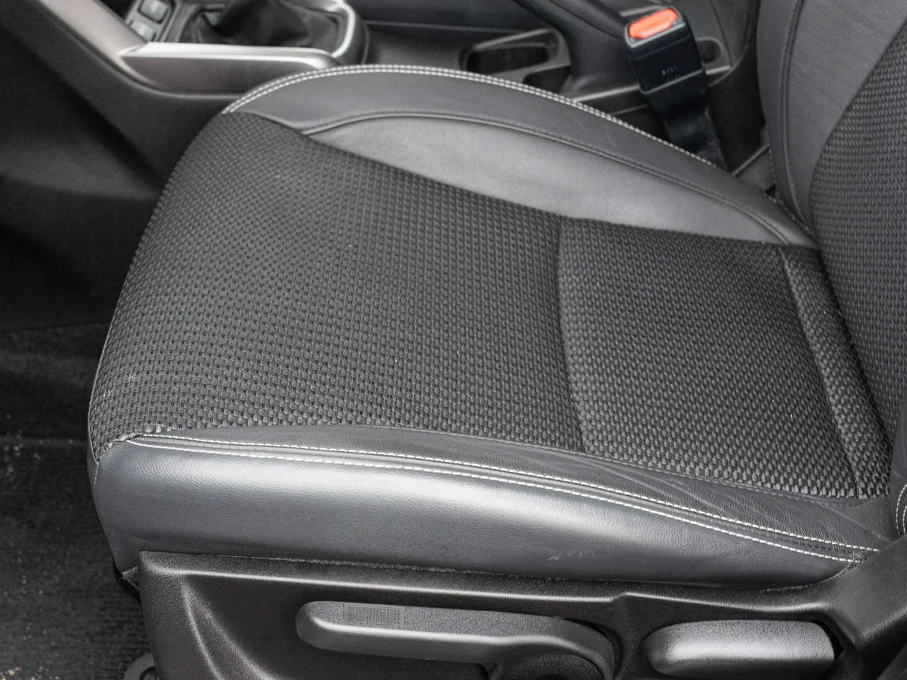Suzuki S-Cross - Zdjęcie 9