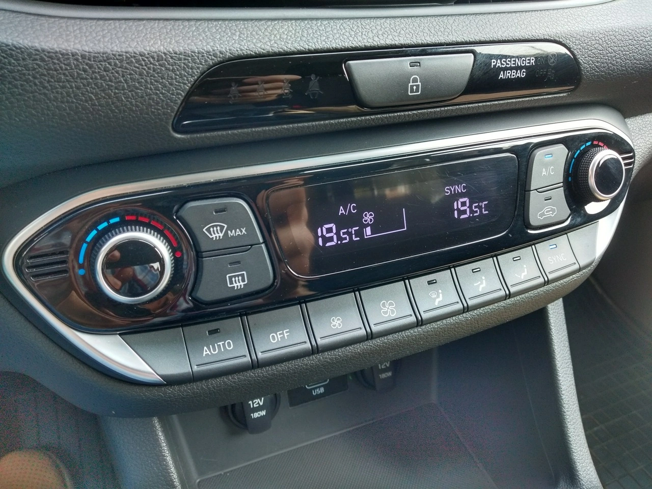 Hyundai i30 - Zdjęcie 15