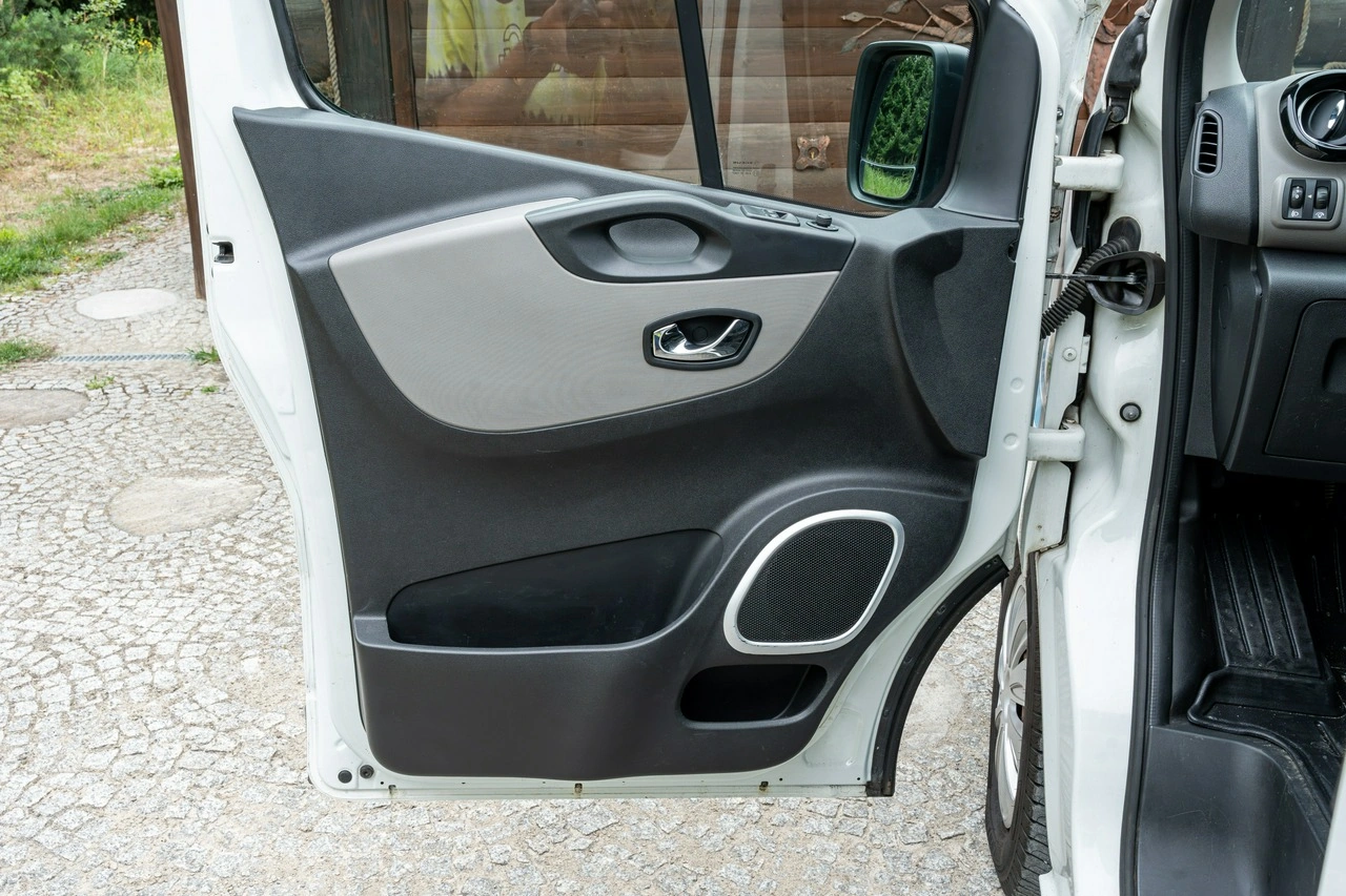 Renault Trafic - Zdjęcie 48