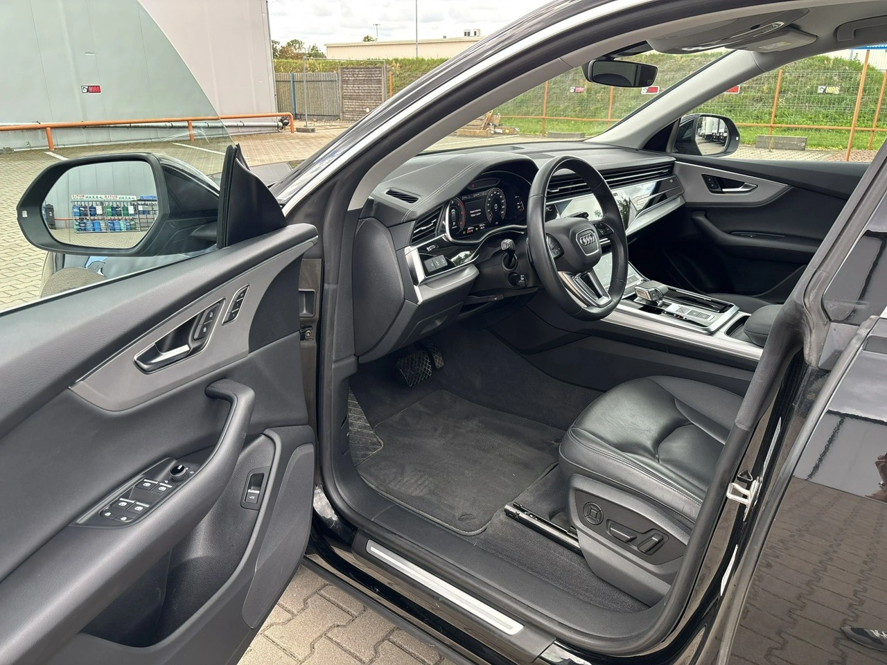 Audi Q8 - Zdjęcie 10