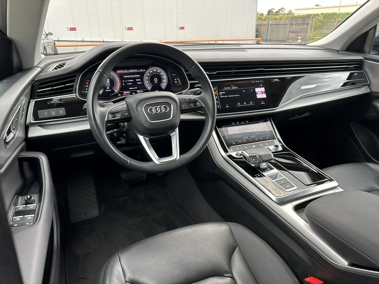 Audi Q8 - Zdjęcie 11