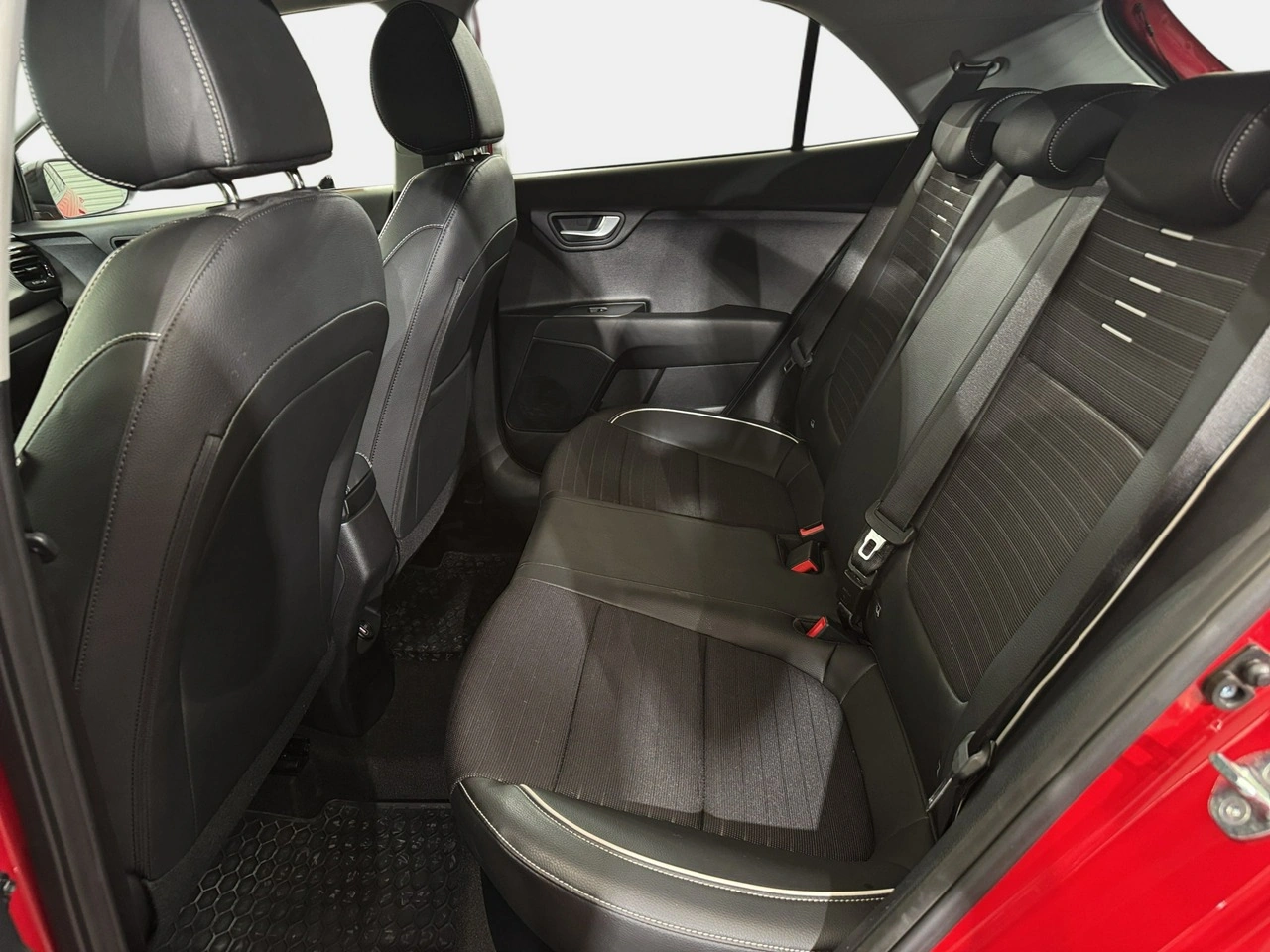 Kia Rio - Zdjęcie 26