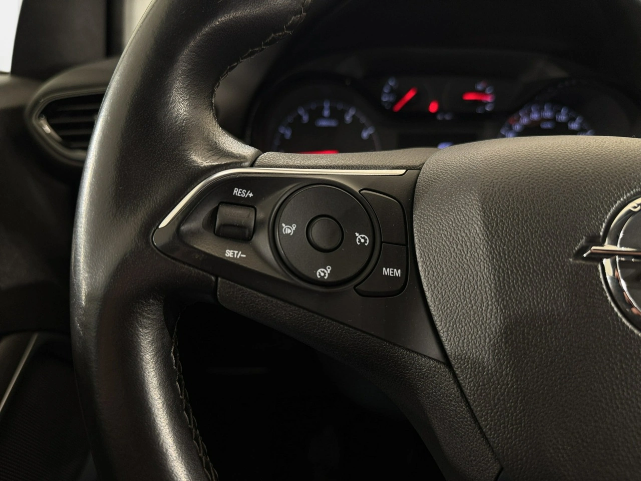 Opel Crossland X - Zdjęcie 13