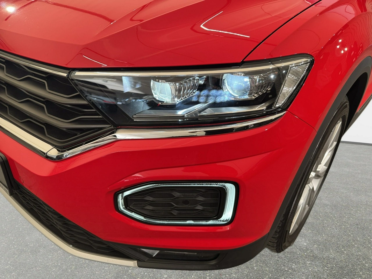 Volkswagen T-Roc - Zdjęcie 8