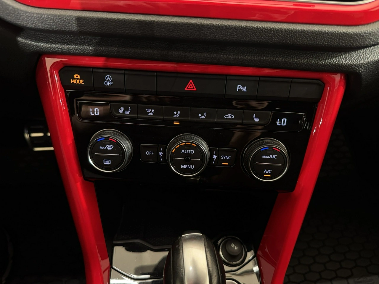 Volkswagen T-Roc - Zdjęcie 23