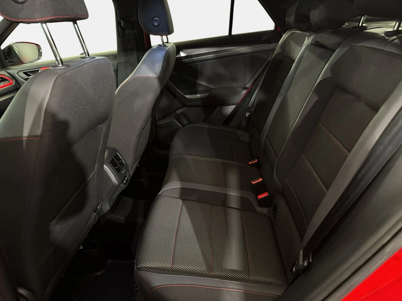 Volkswagen T-Roc - Zdjęcie 27