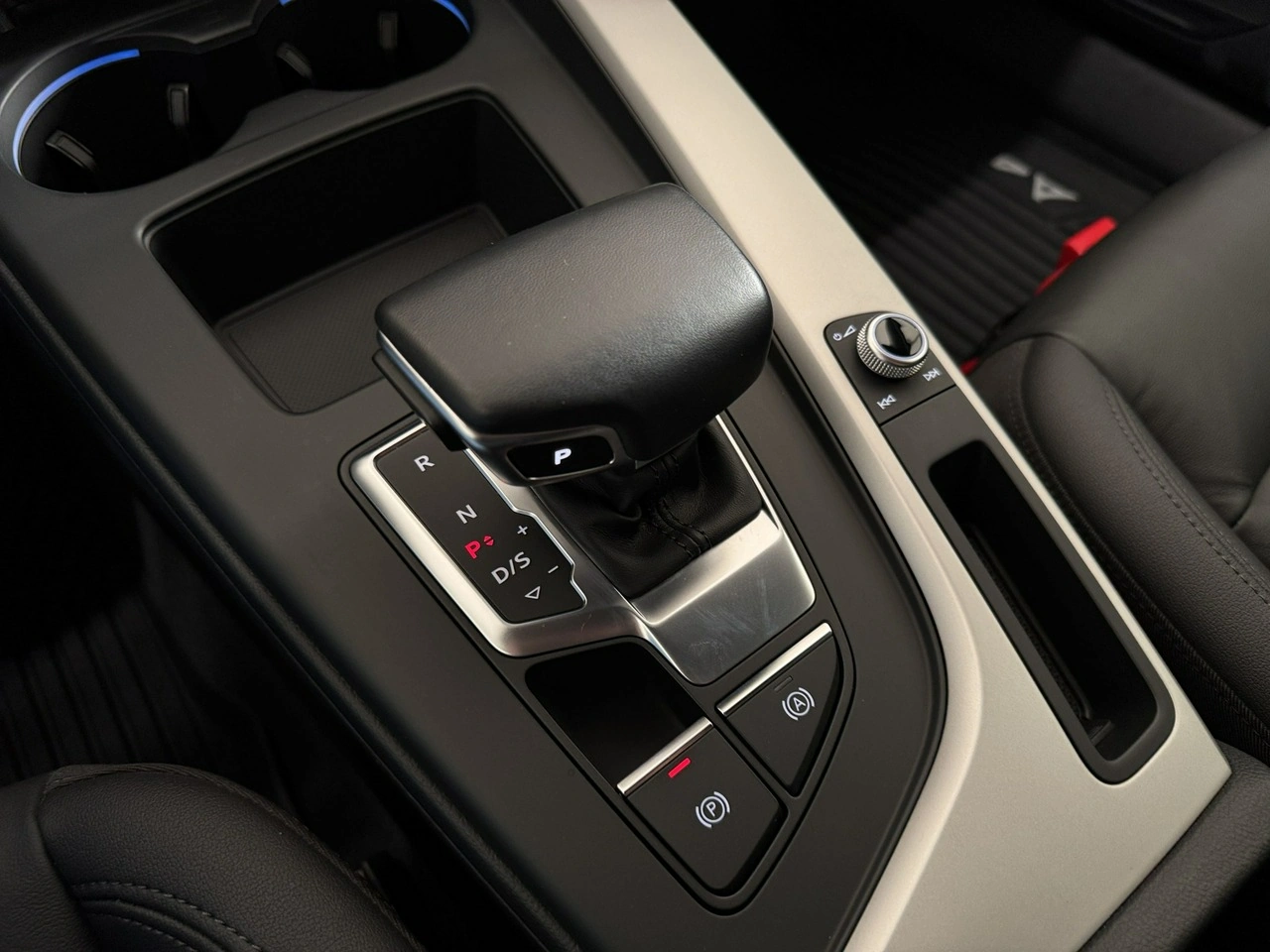 Audi A4 - Zdjęcie 24