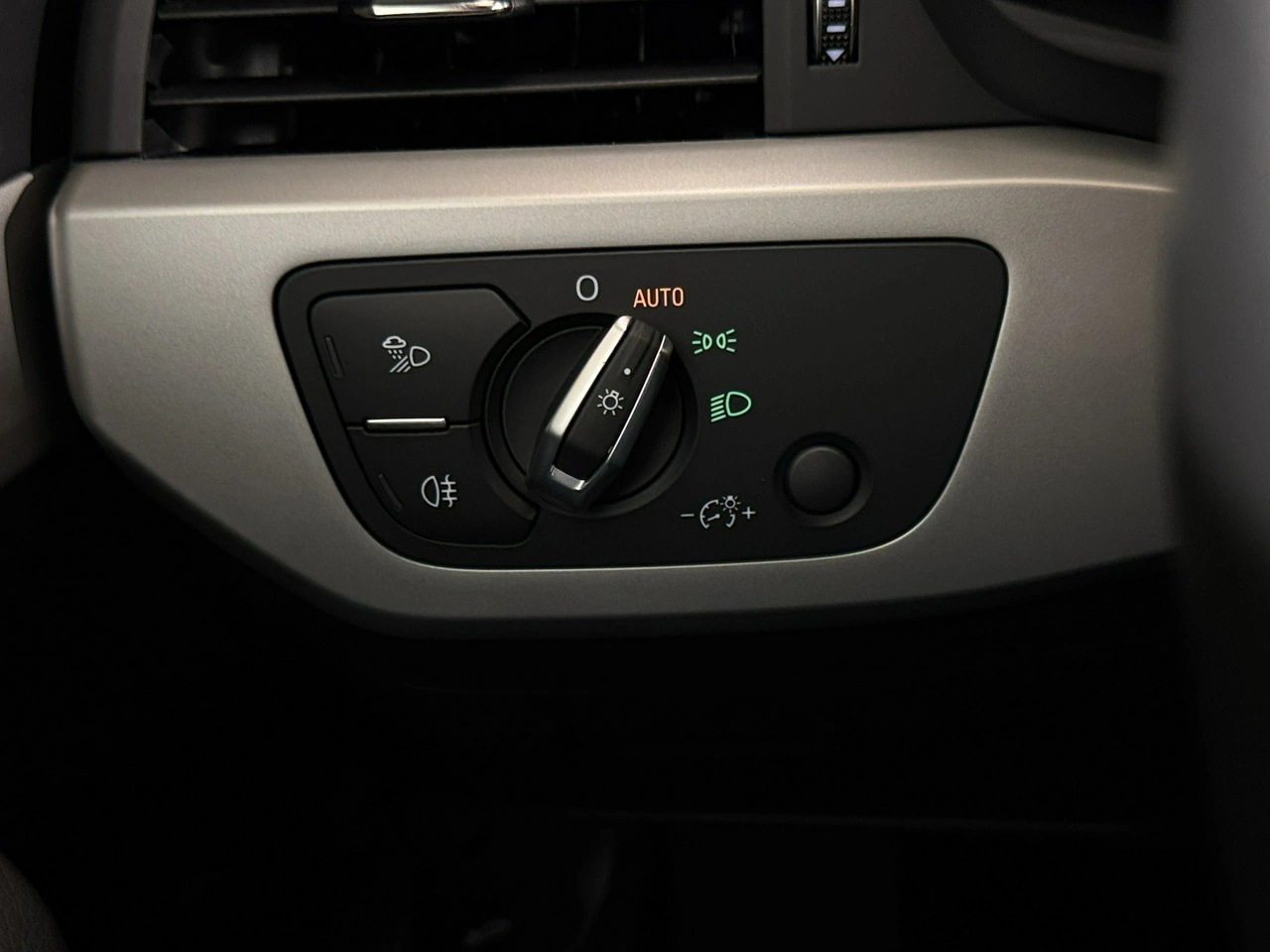 Audi A4 - Zdjęcie 32