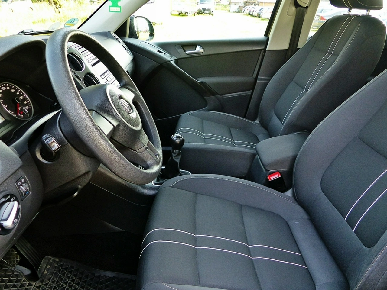 Volkswagen Tiguan - Zdjęcie 17