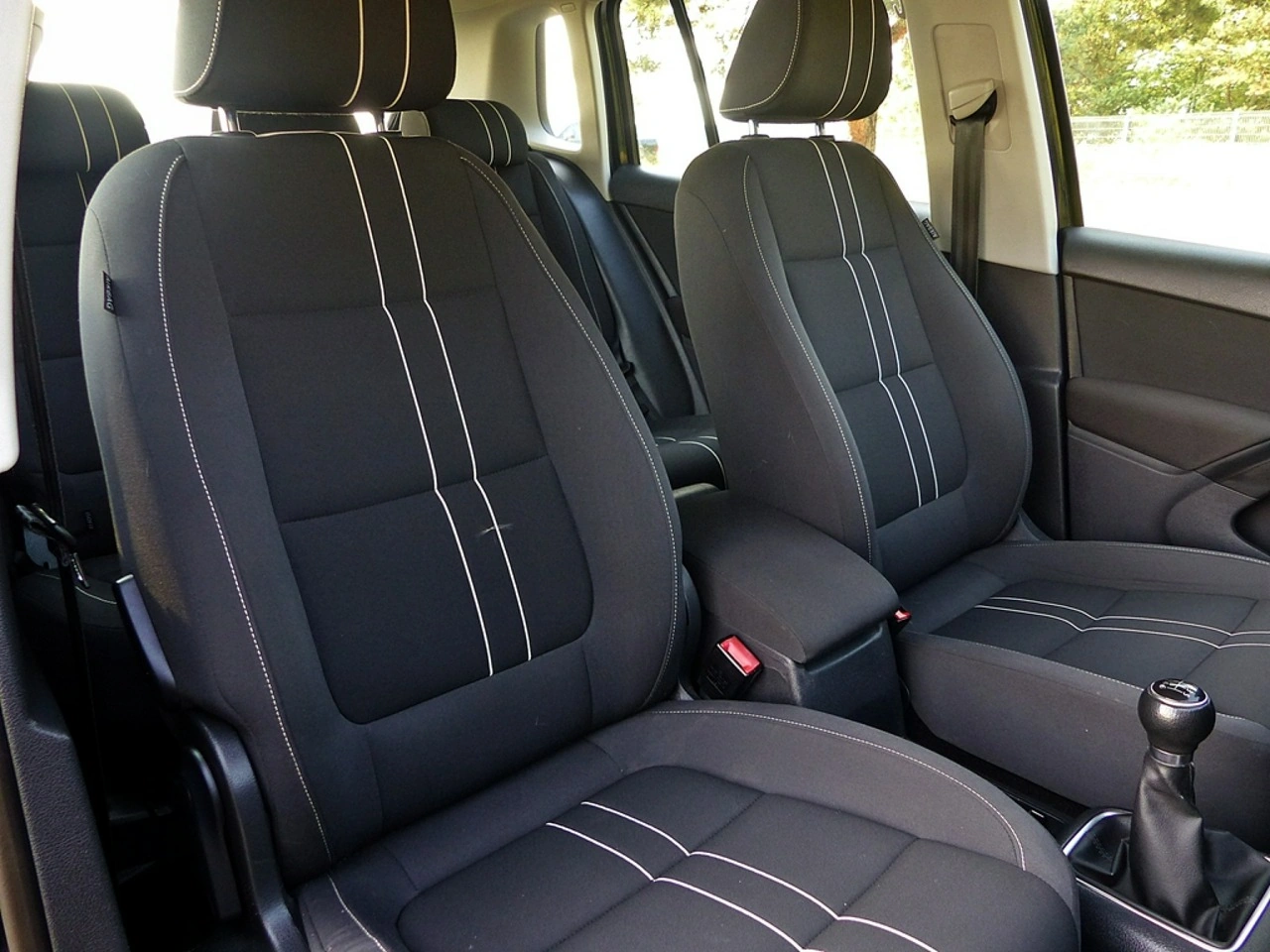 Volkswagen Tiguan - Zdjęcie 24