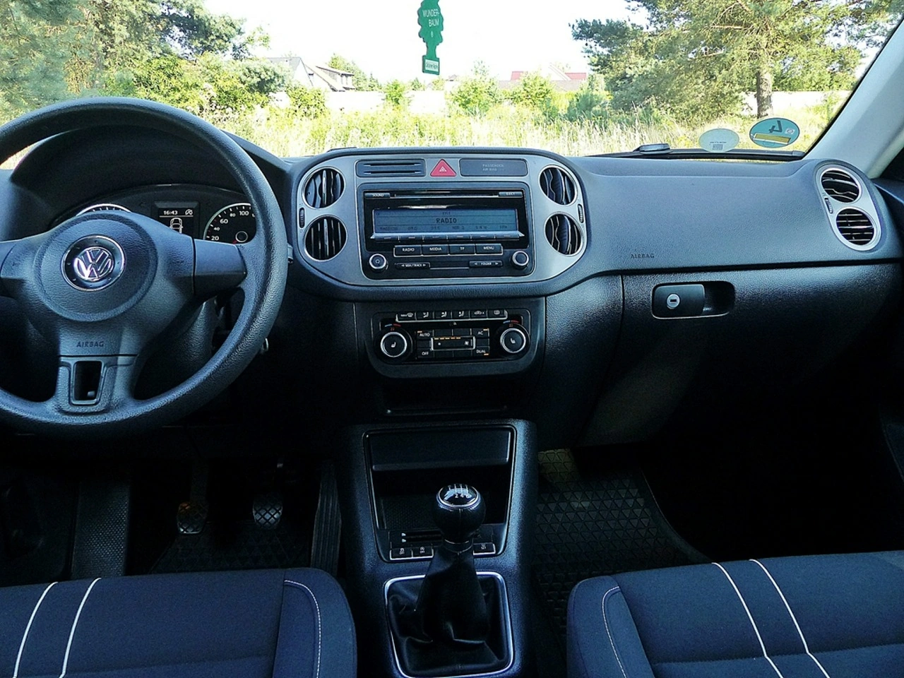 Volkswagen Tiguan - Zdjęcie 35