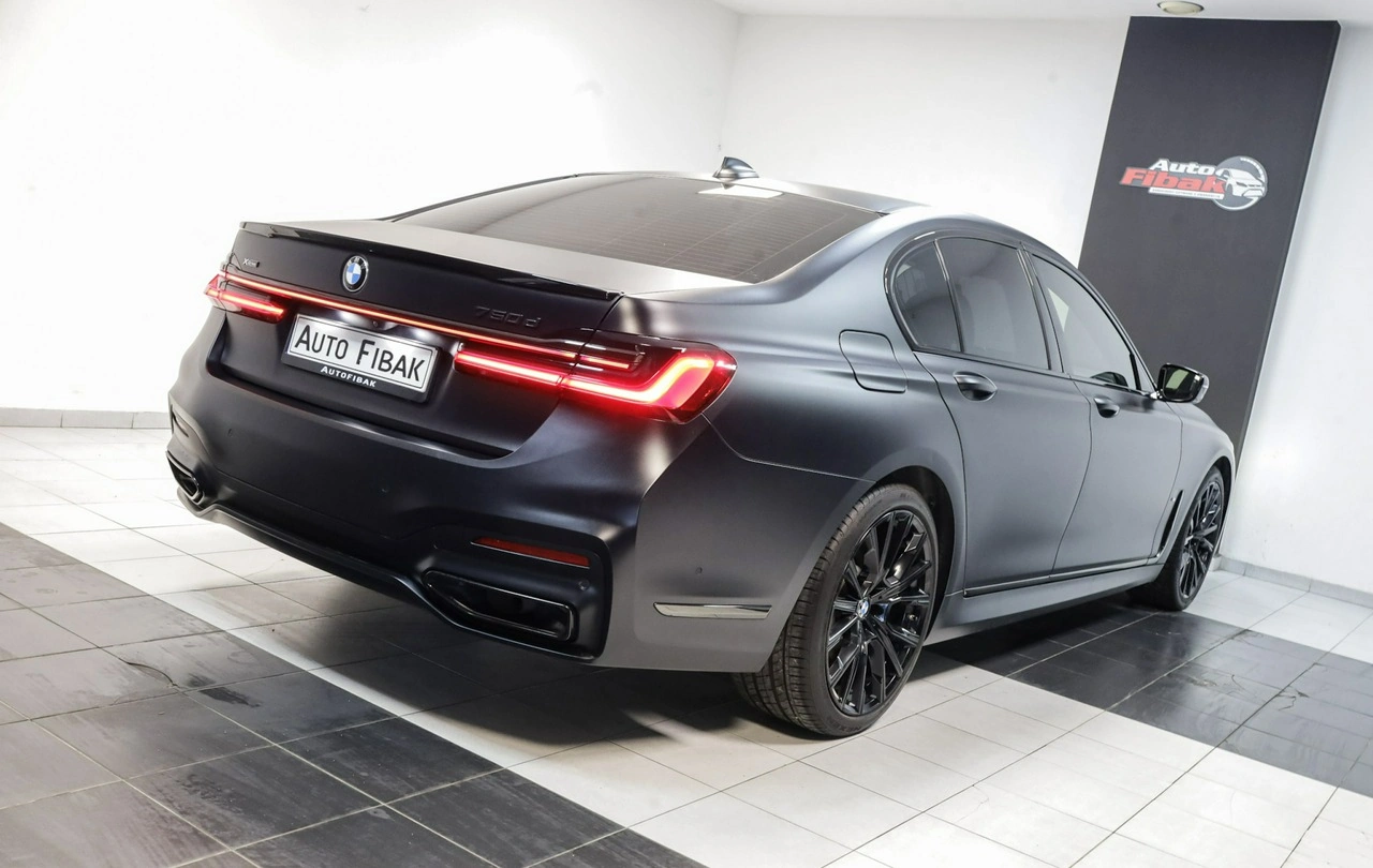 BMW 750 - Zdjęcie 9