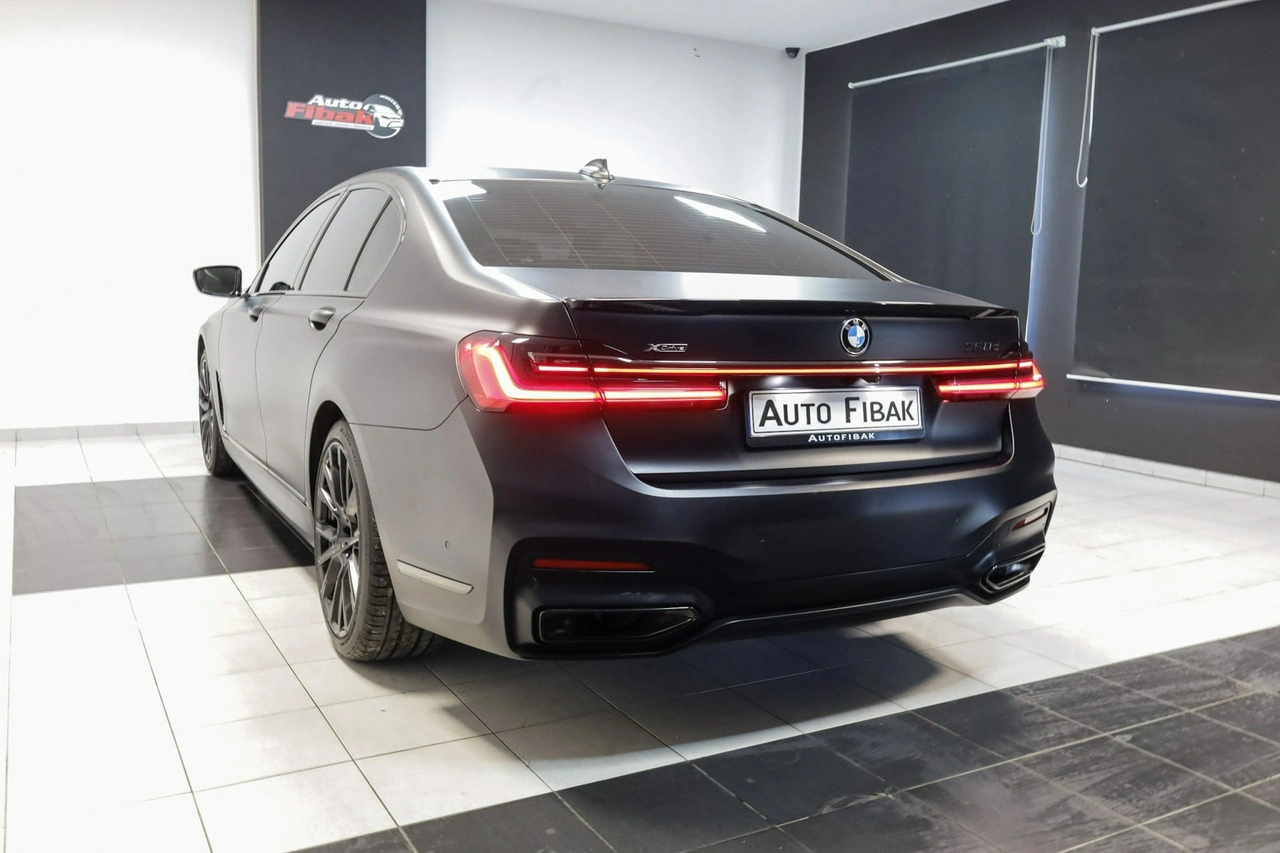 BMW 750 - Zdjęcie 11