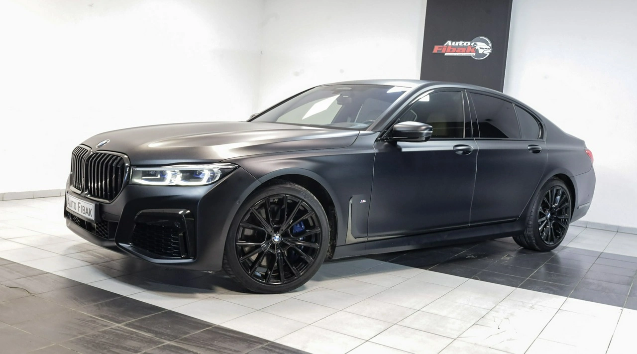 BMW 750 - Zdjęcie 1