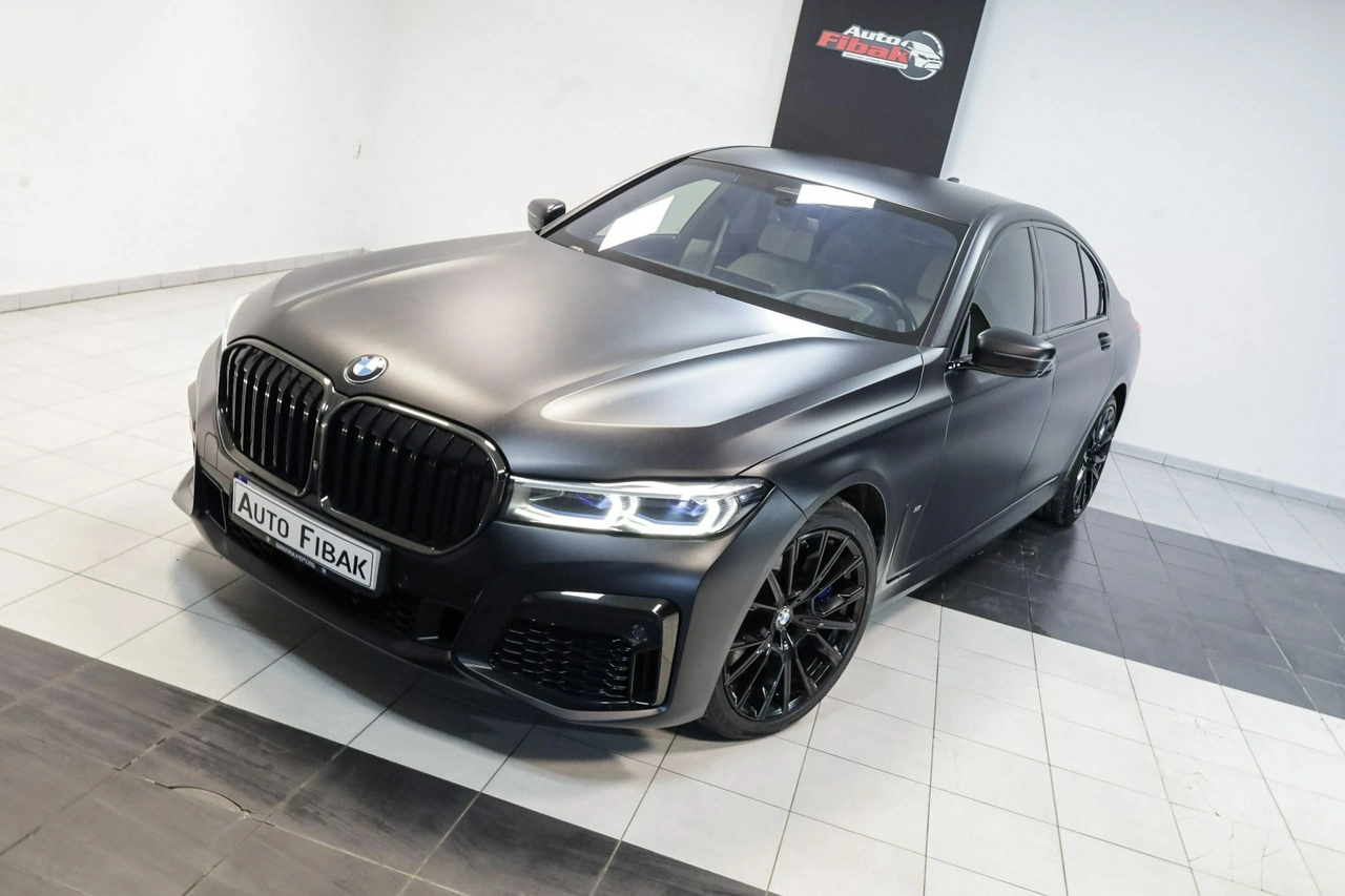 BMW 750 - Zdjęcie 2