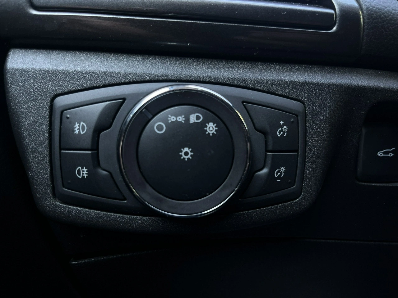Ford Mondeo - Zdjęcie 20