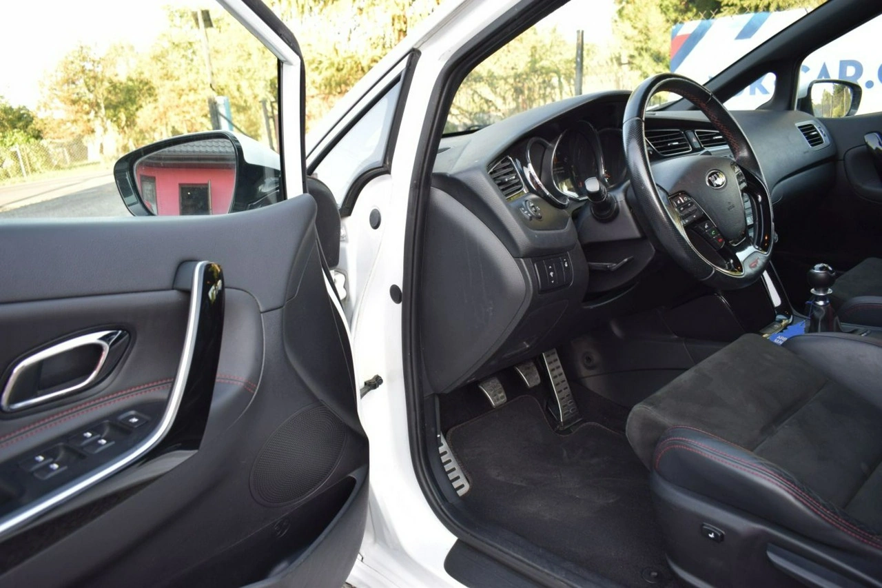 Kia Ceed - Zdjęcie 9