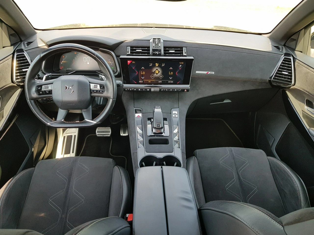 DS Automobiles DS 7 Crossback - Zdjęcie 12