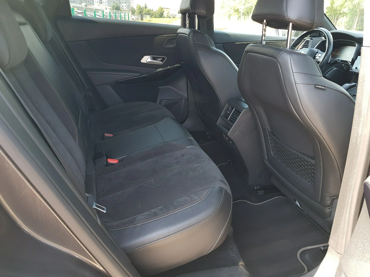 DS Automobiles DS 7 Crossback - Zdjęcie 15