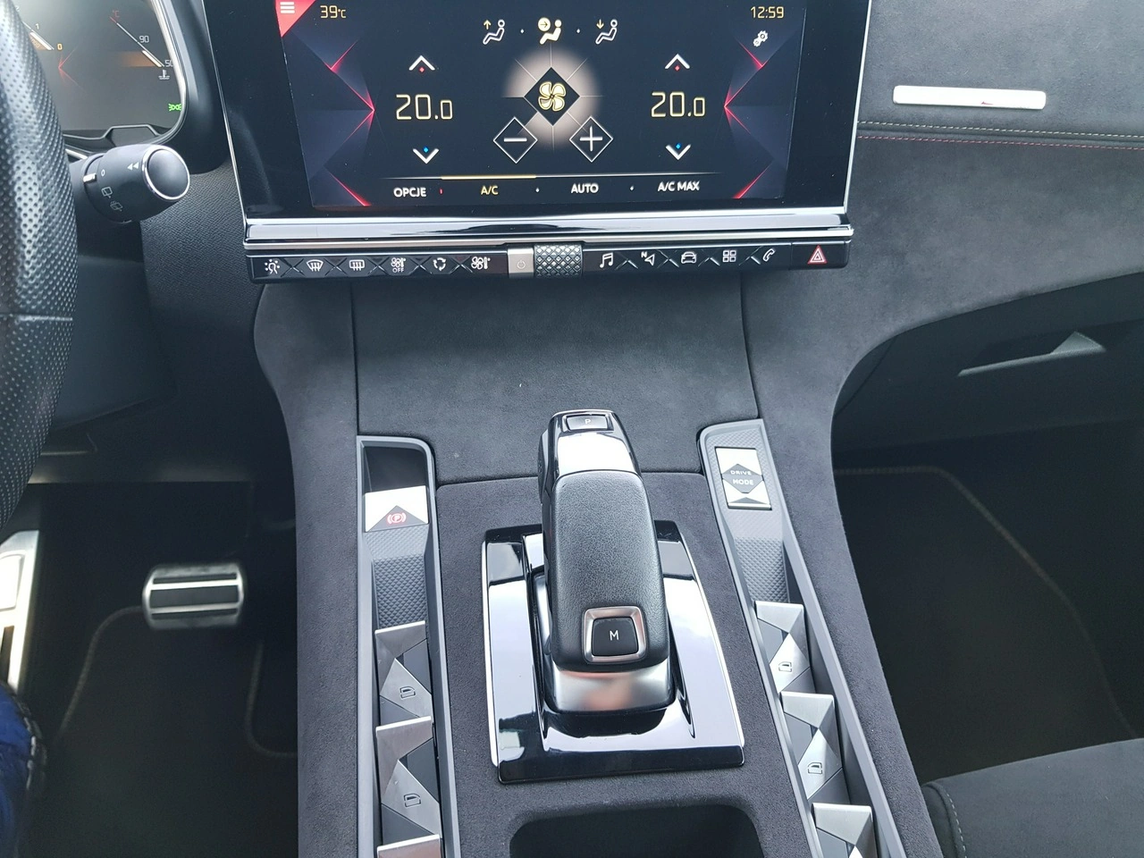 DS Automobiles DS 7 Crossback - Zdjęcie 19