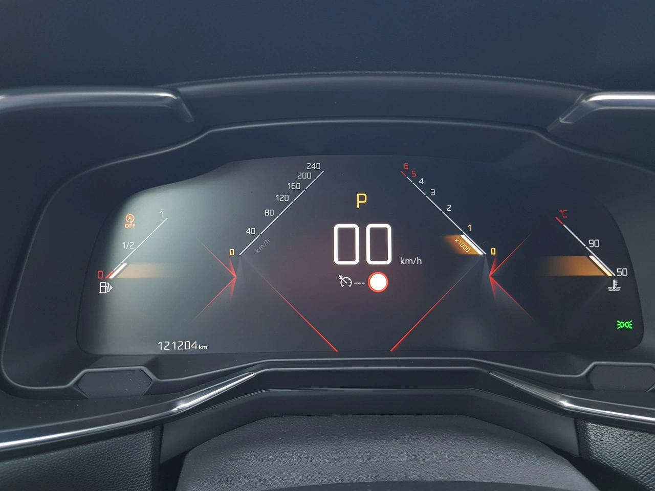 DS Automobiles DS 7 Crossback - Zdjęcie 21