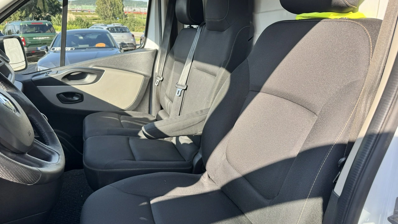 Renault Trafic - Zdjęcie 20