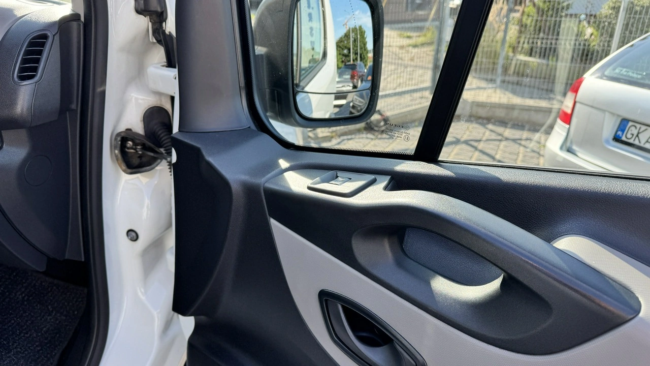 Renault Trafic - Zdjęcie 6