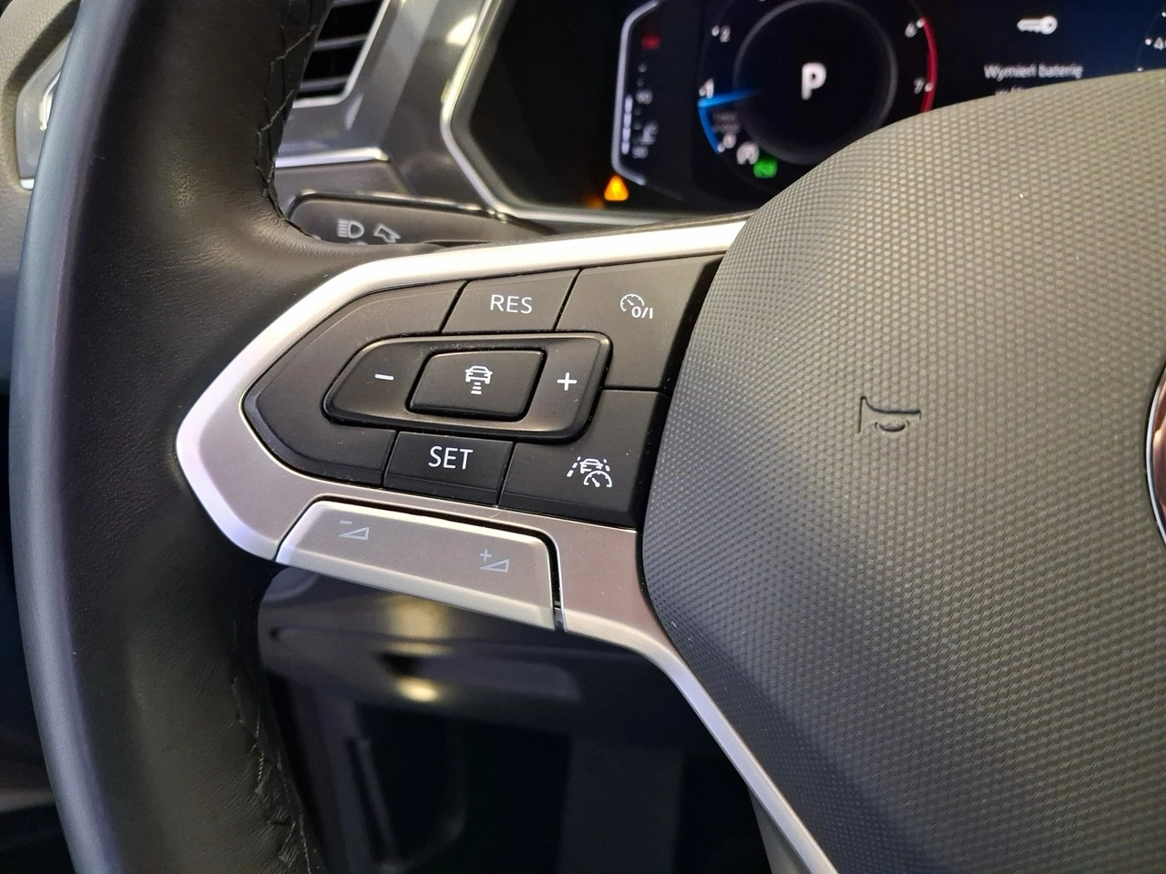 Volkswagen Tiguan Allspace - Zdjęcie 9