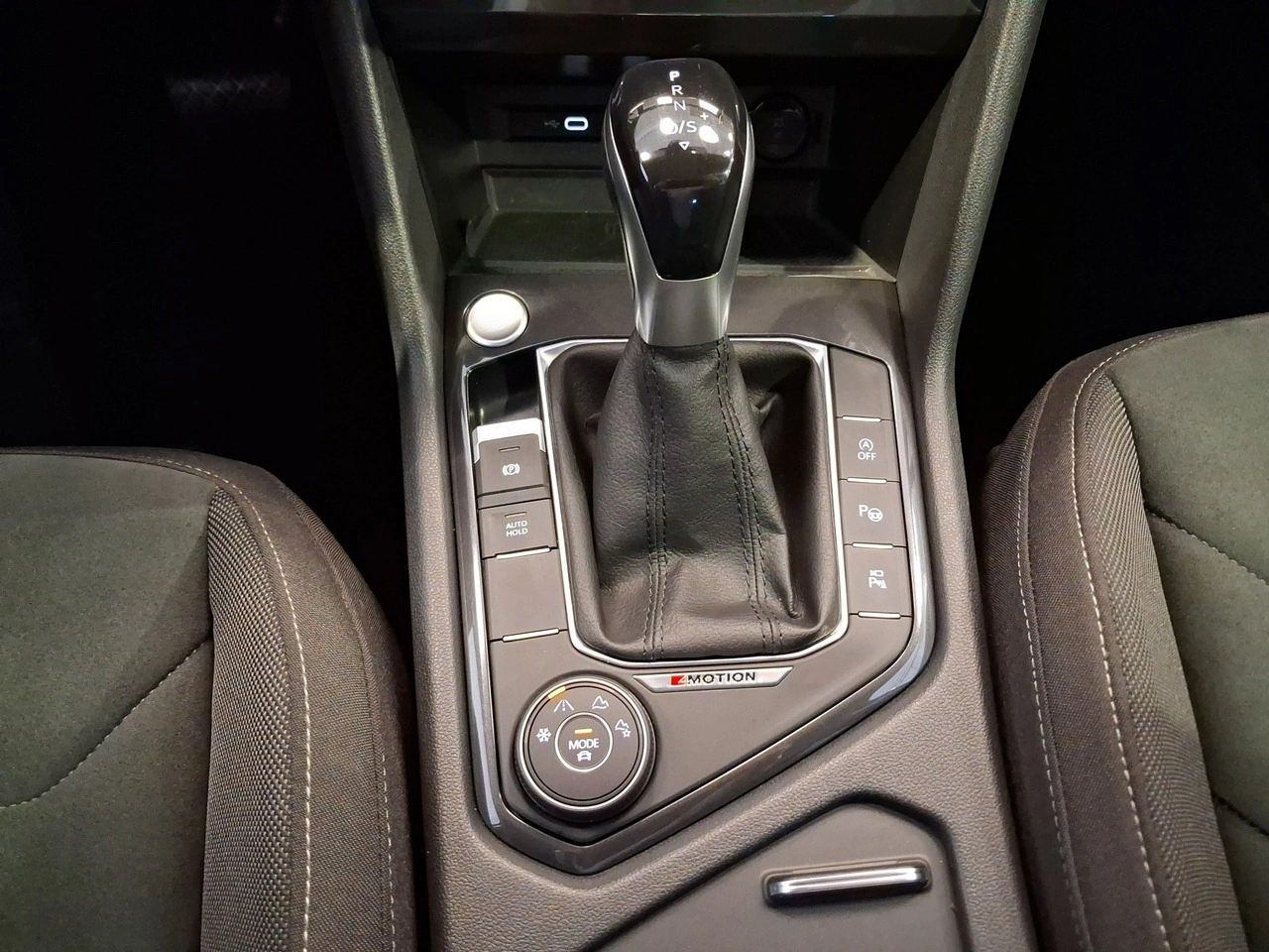 Volkswagen Tiguan Allspace - Zdjęcie 18