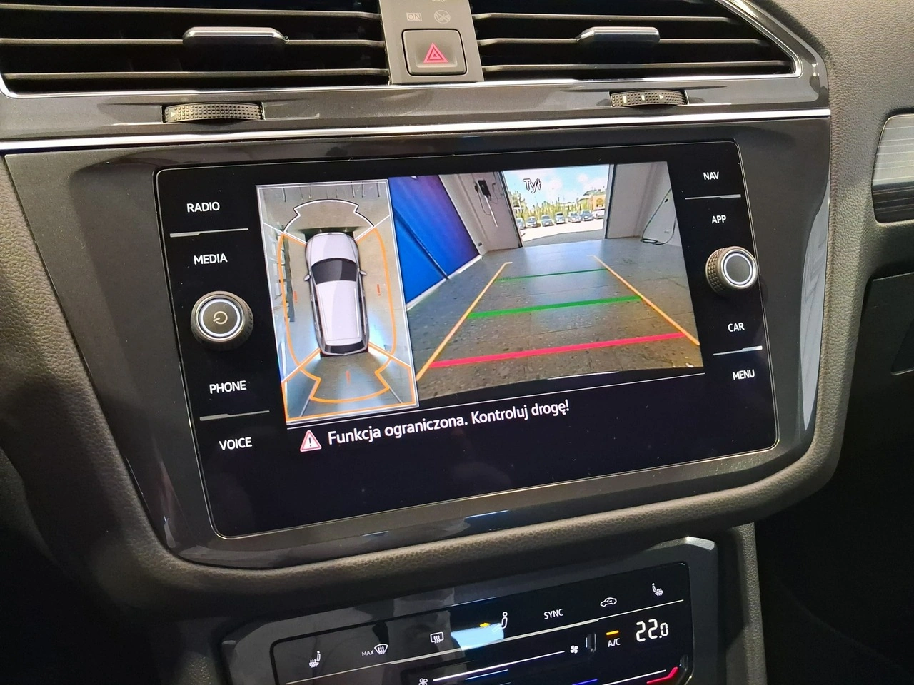 Volkswagen Tiguan Allspace - Zdjęcie 22
