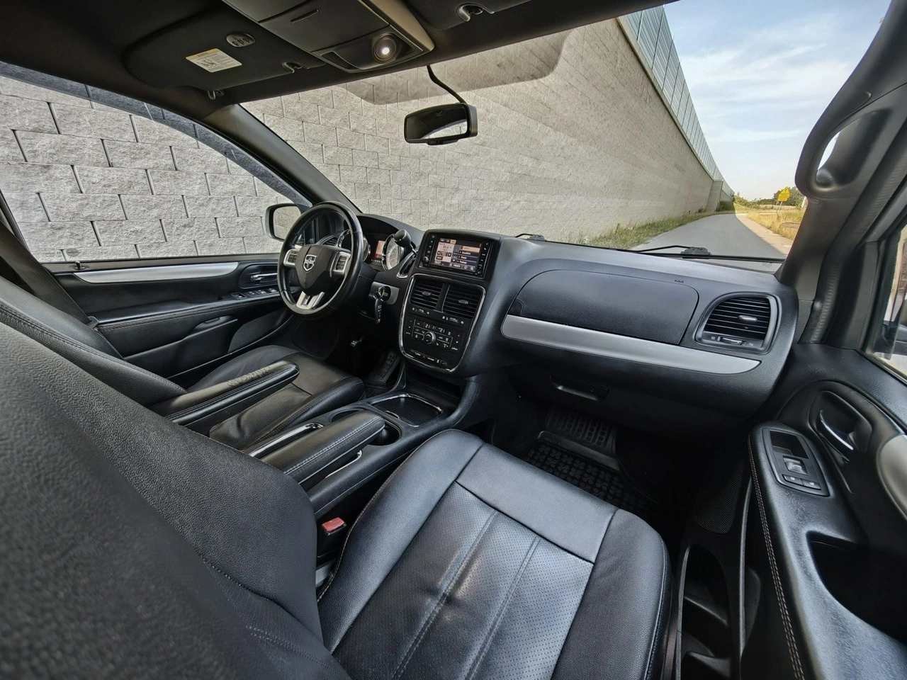 Dodge Grand Caravan - Zdjęcie 11